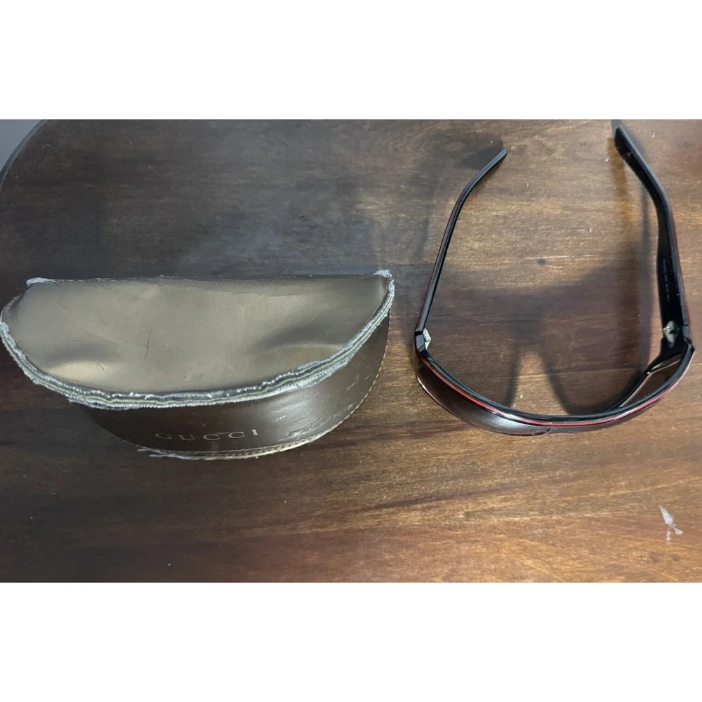 GUCCI GG 1621 S Black With Red Rimmed Dark Sunglasses Men's Stylish Retro